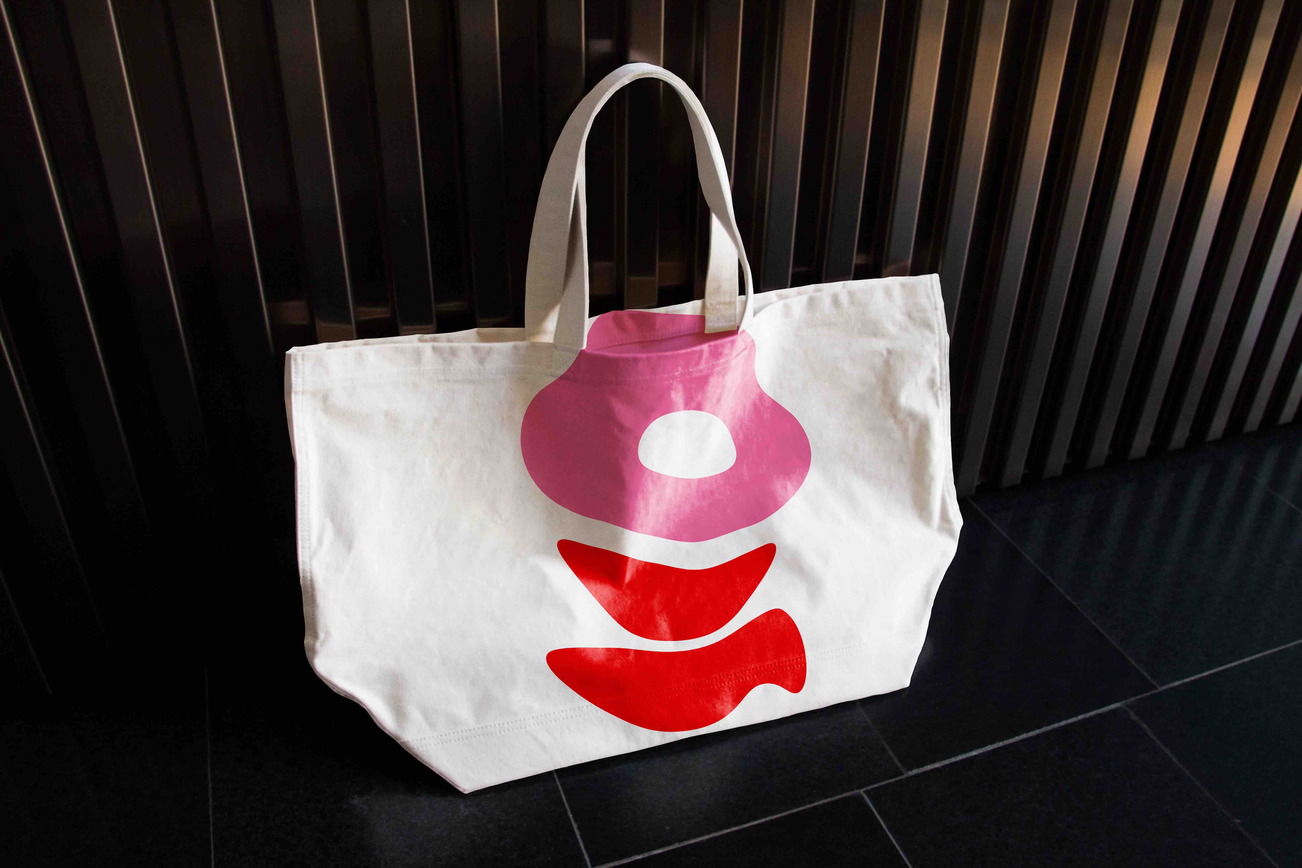 Nytorgsfesten Redesign Tote. Personal Project by Linn Riise.