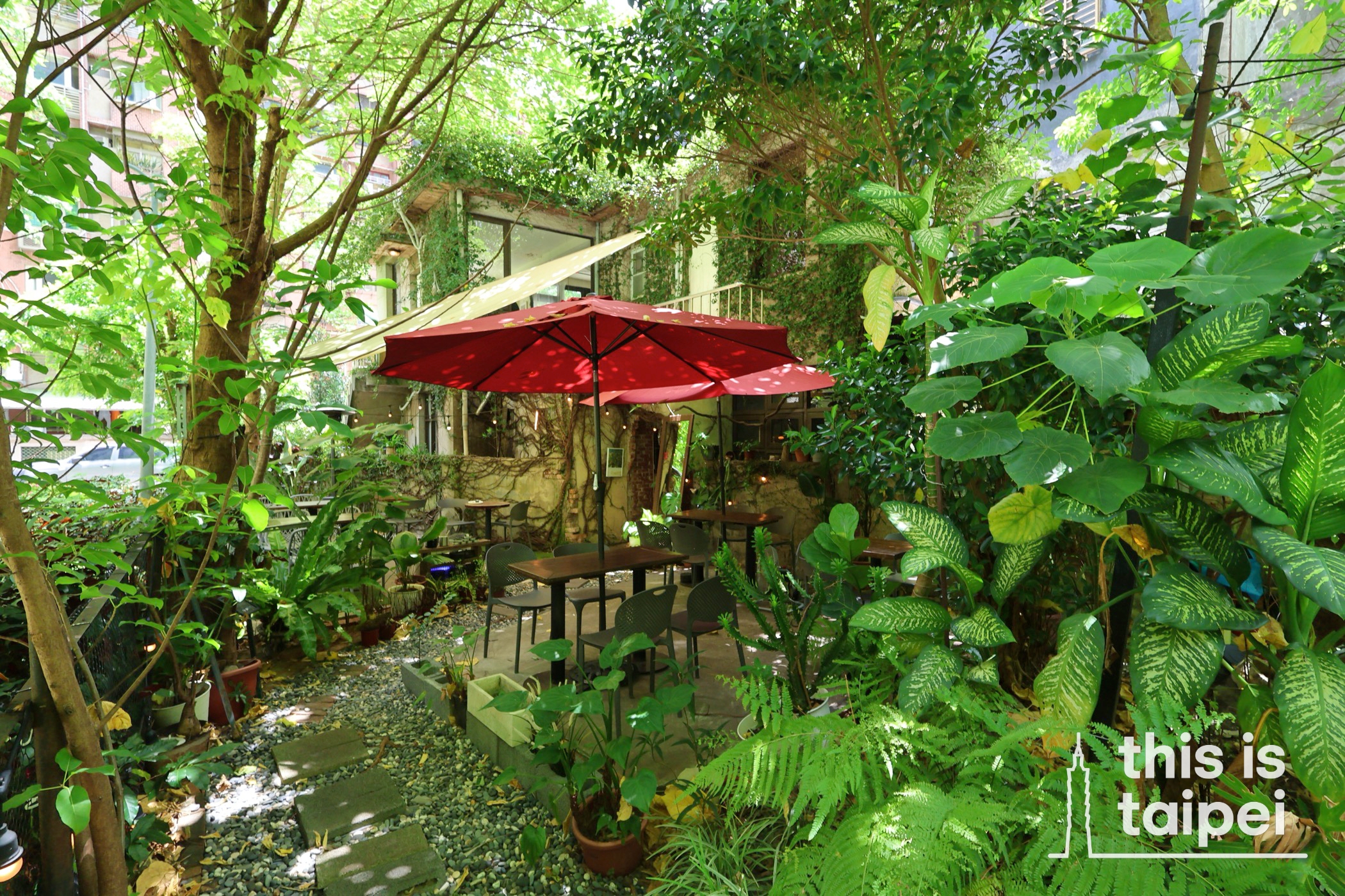 2J in Daan District. (Photo by KB, June 2025 / © This Is Taipei)