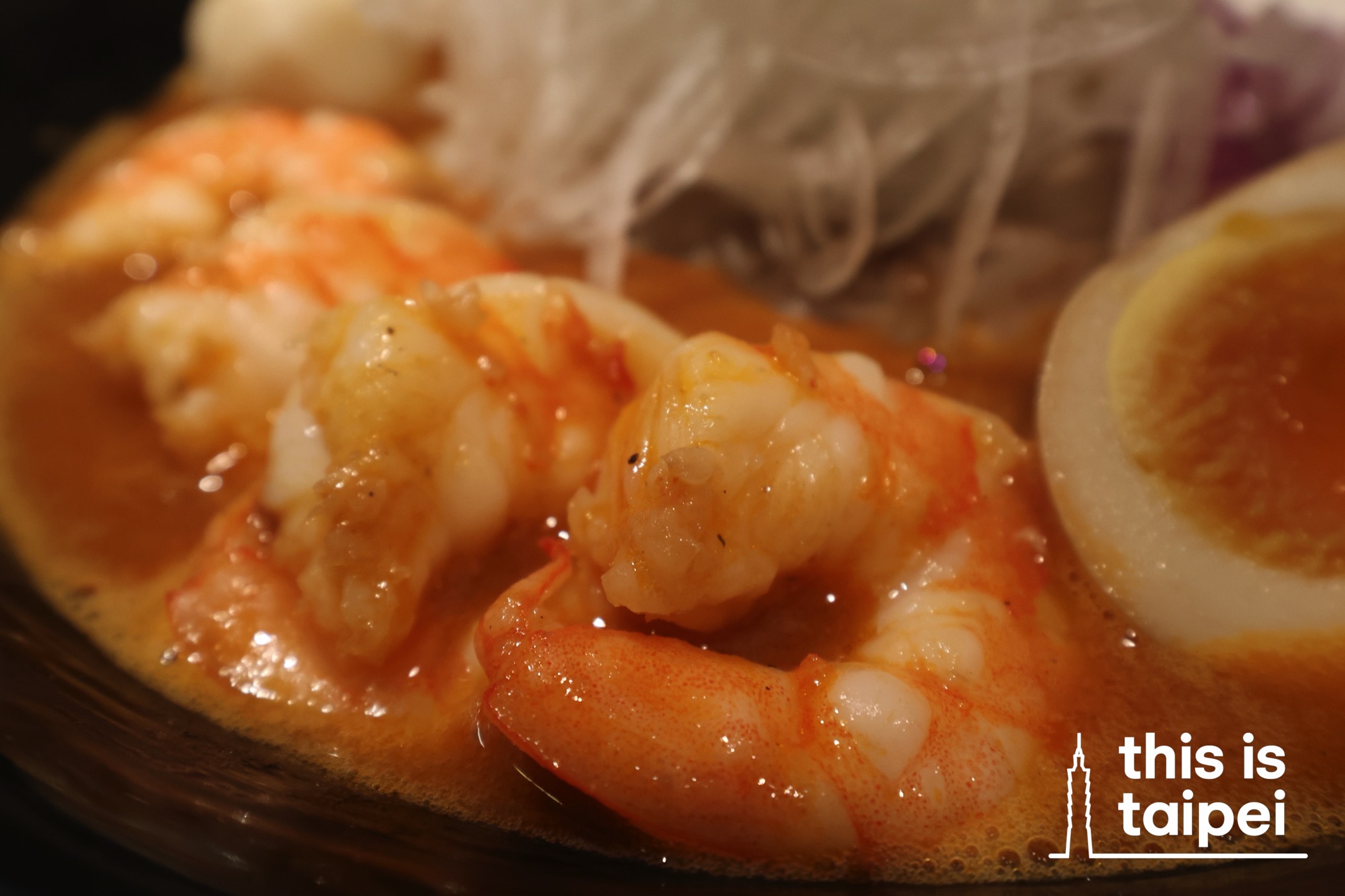 Shrimp soup ramen from Menya Ugyo in Ximending area. (Photo by JT, December 2025 / © This Is Taipei)