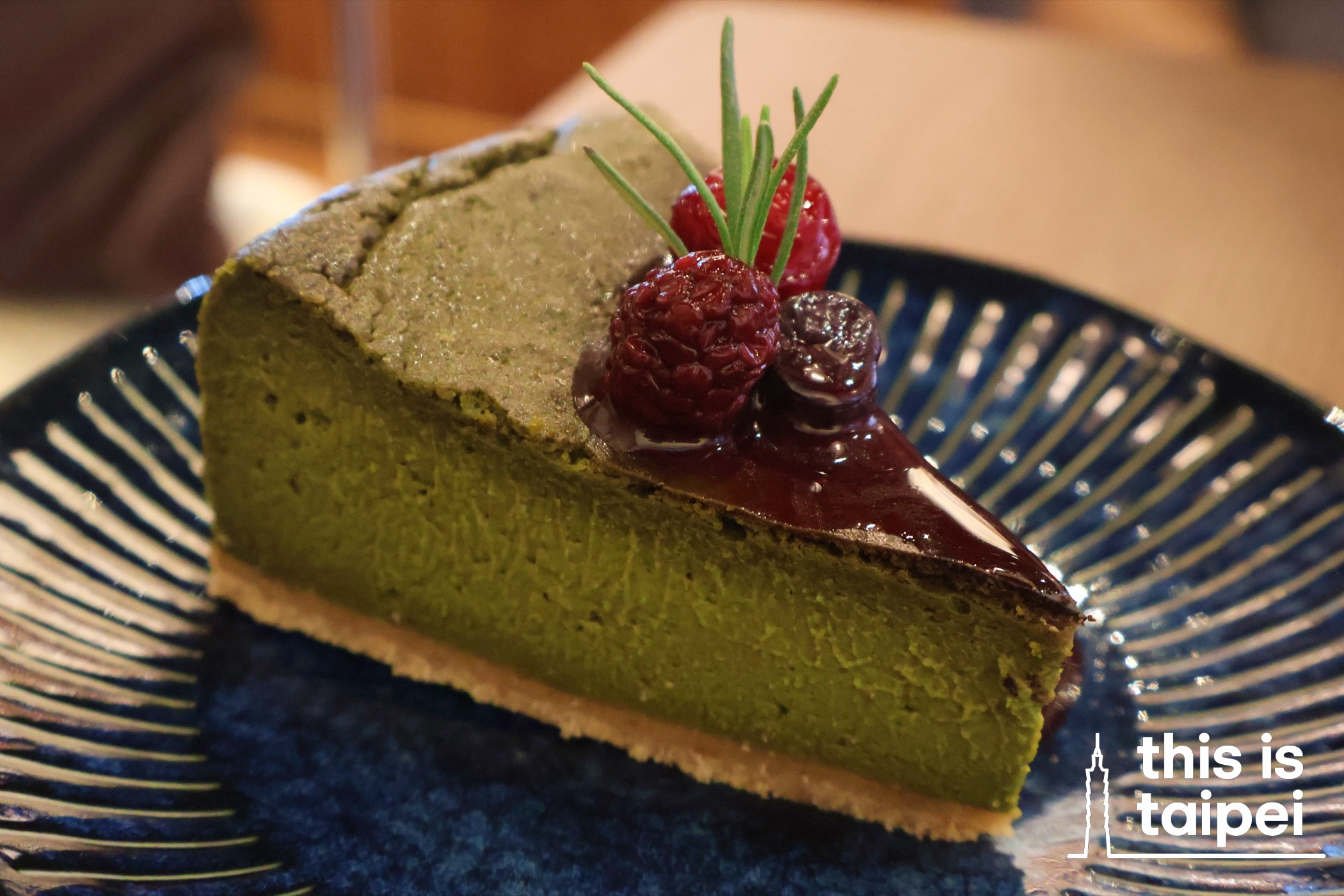 A slice of matcha cheesecake and a brown iced sugar latte from Koneko Vegan Coffee in Datong District. (Photos by KB, February 2026 / © This Is Taipei)