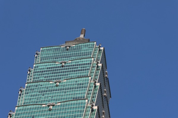 Hot, sunny skies and a high-temperature advisory