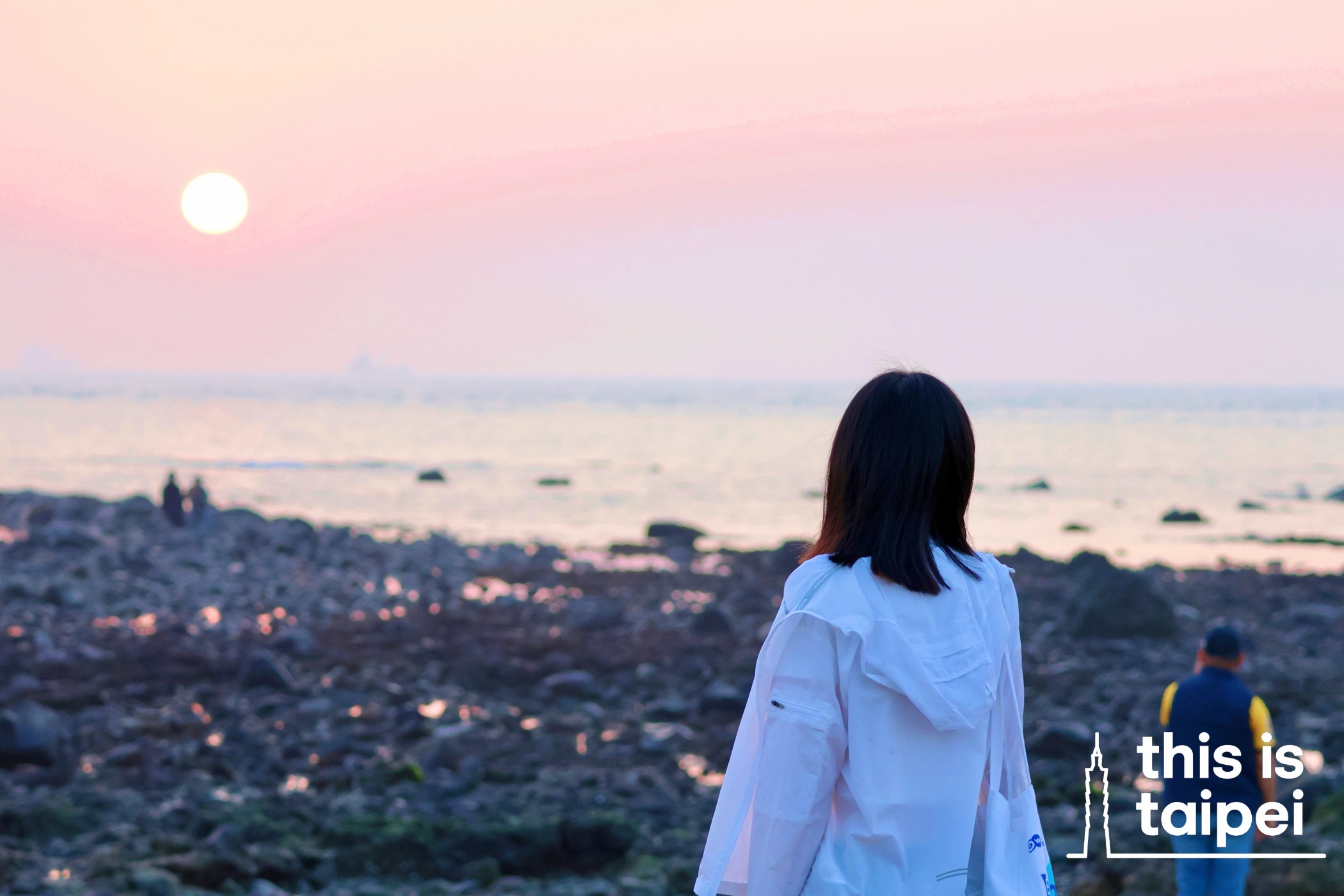 Wai'ao Beach in Yilan County's Toucheng Township. (Photo by KB, July 2026 / © This Is Taipei)