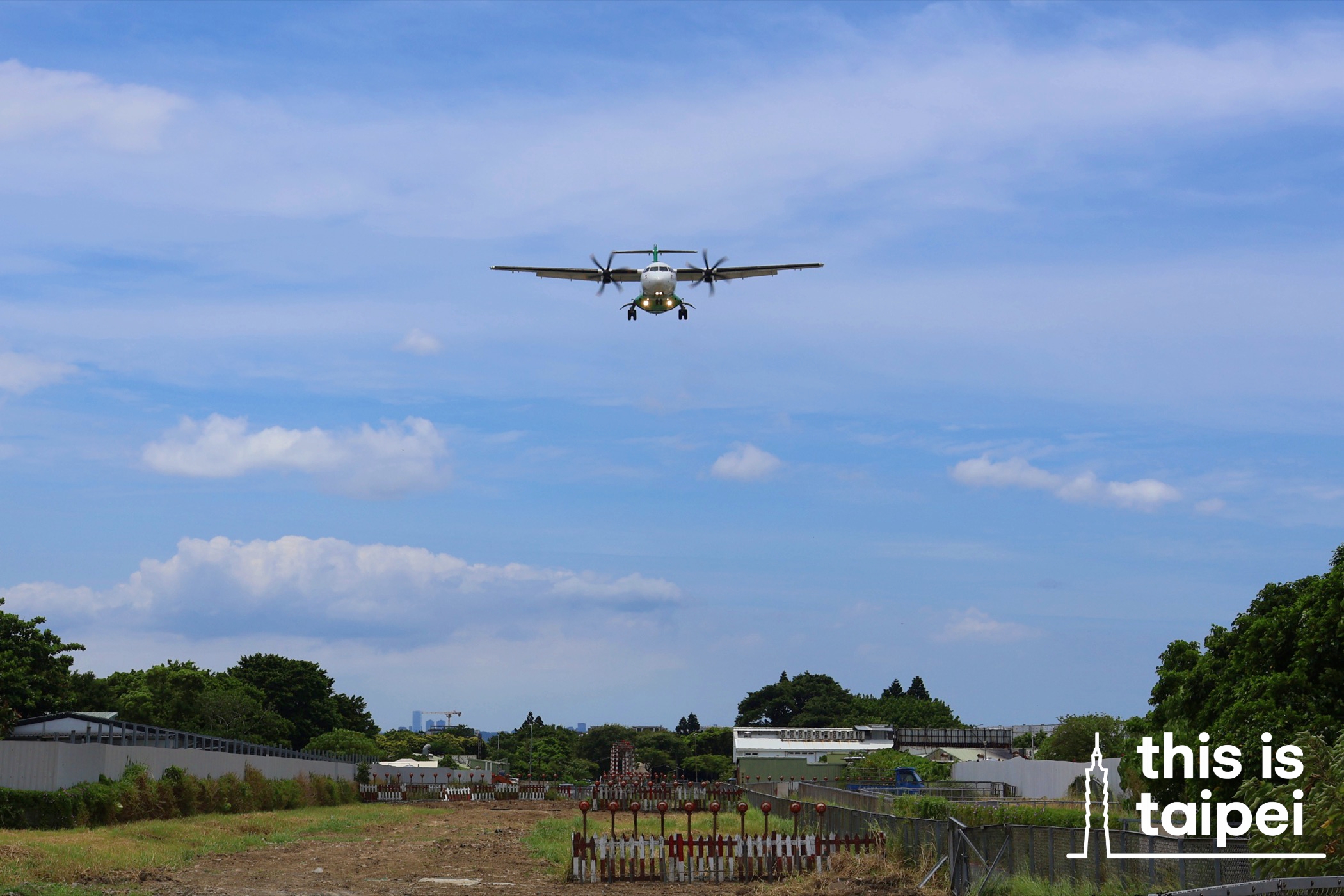 The view from Airplane Alley in Zhongshan District. (Photo by KB, July 2026 / © This Is Taipei)