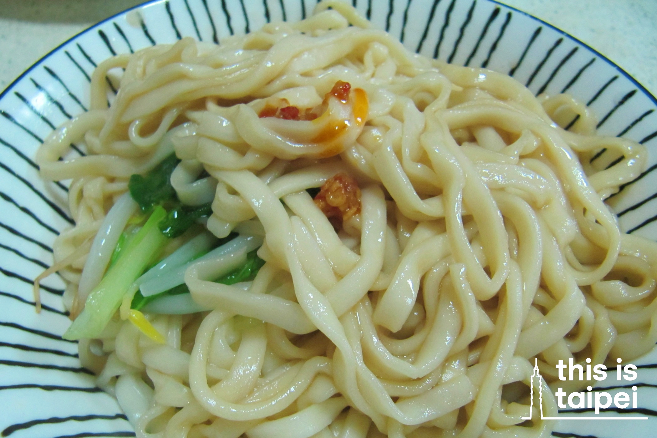 Dry Noodles from Lifu Eatery in Daan District. (Photo by PB, August 2026 / © This Is Taipei)