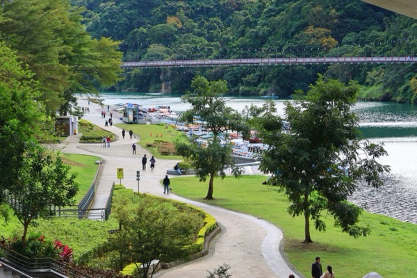 Where to hang out by the water in Taipei