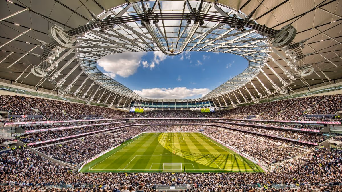 Image of a filled stadium