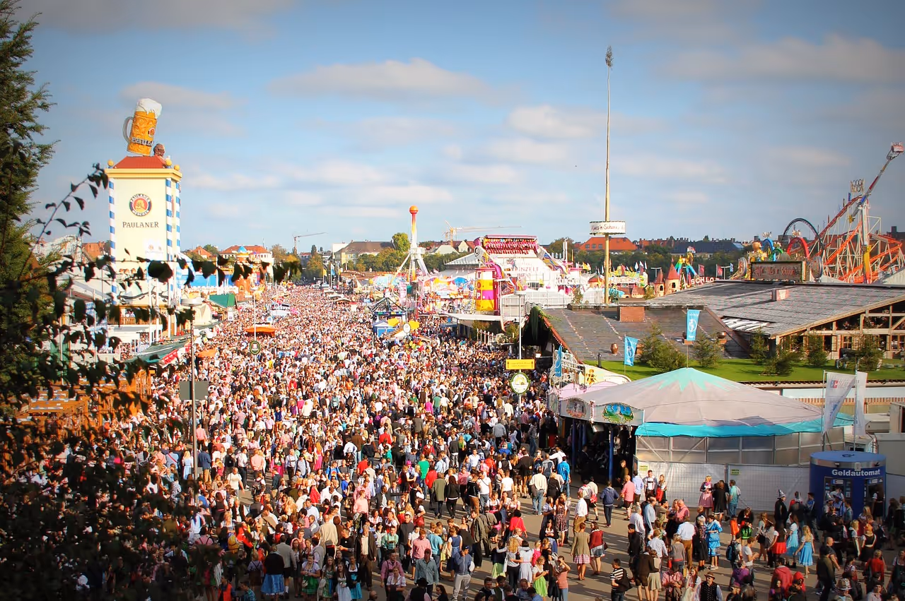 Image of a huge event