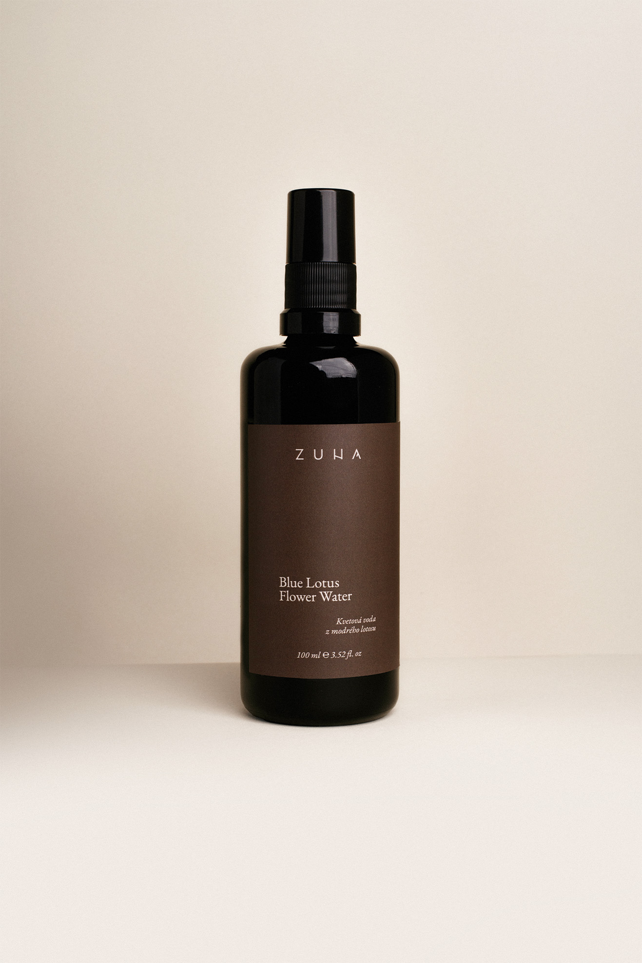 Kvetová voda z modrého lotosu