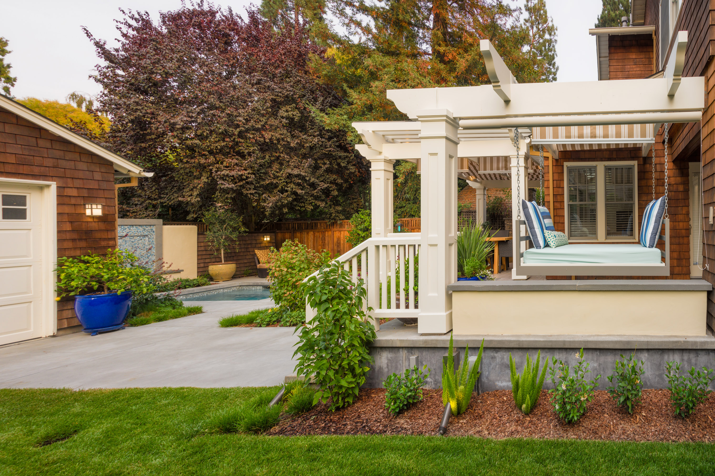 yard side view