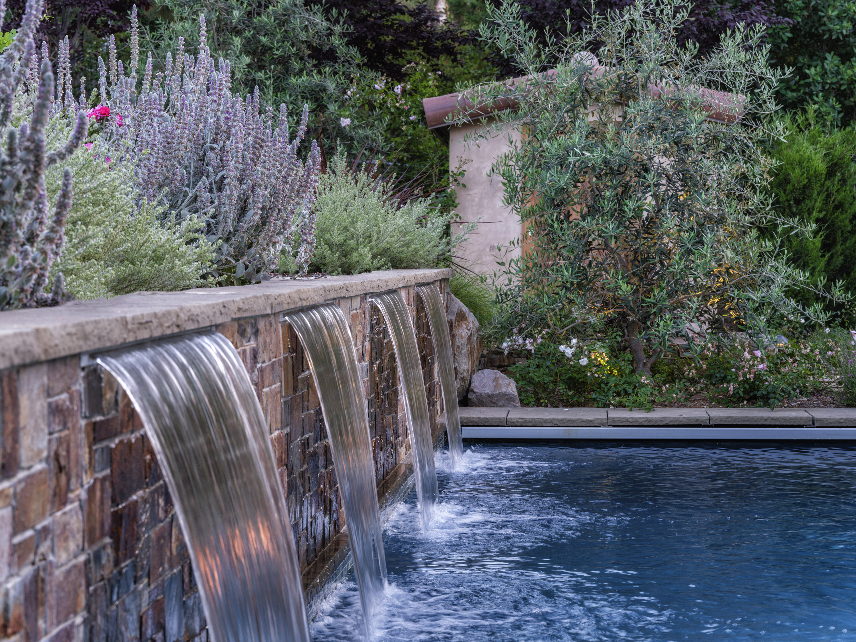 pool water feature