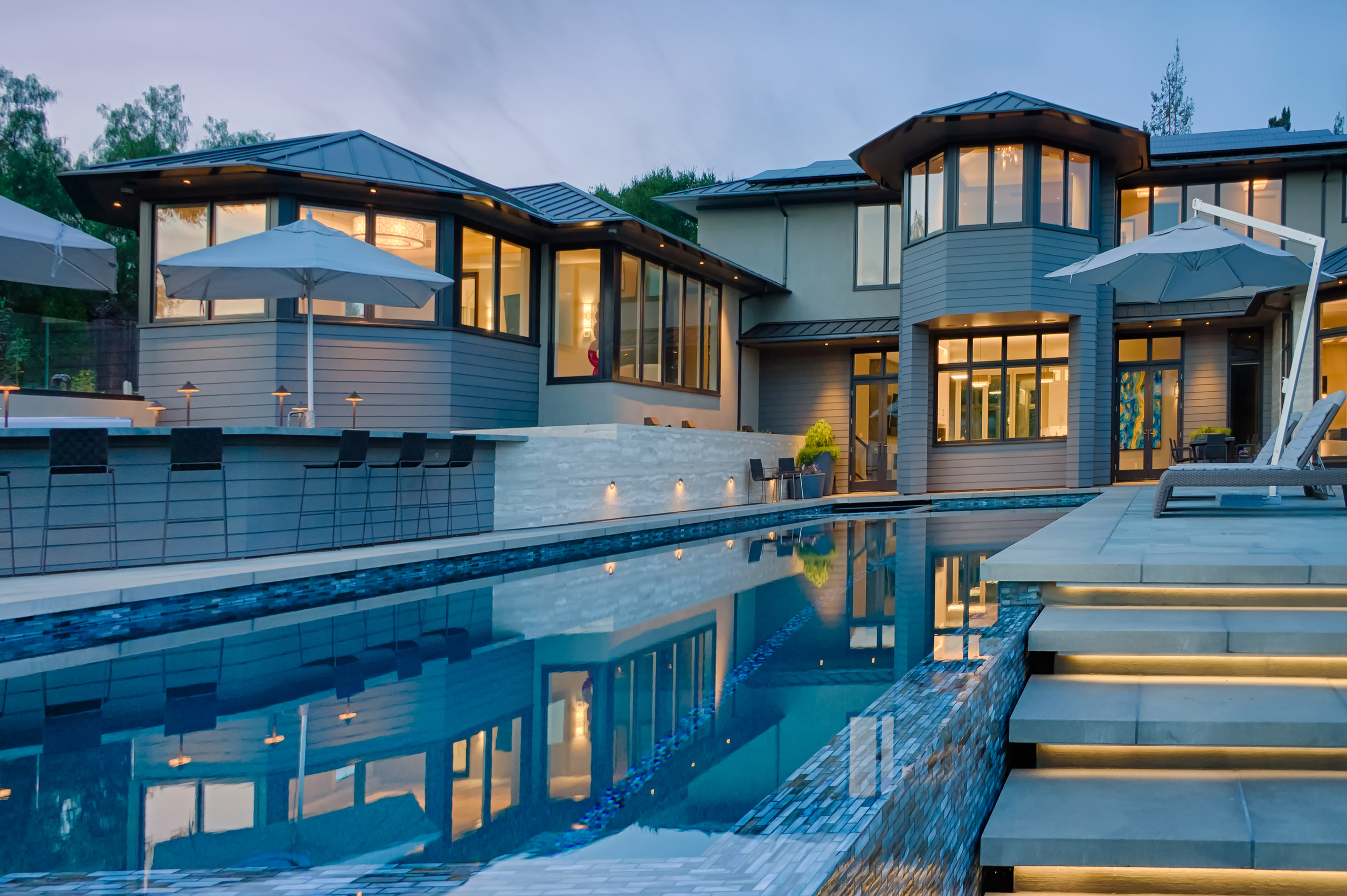 House with Swimming Pool