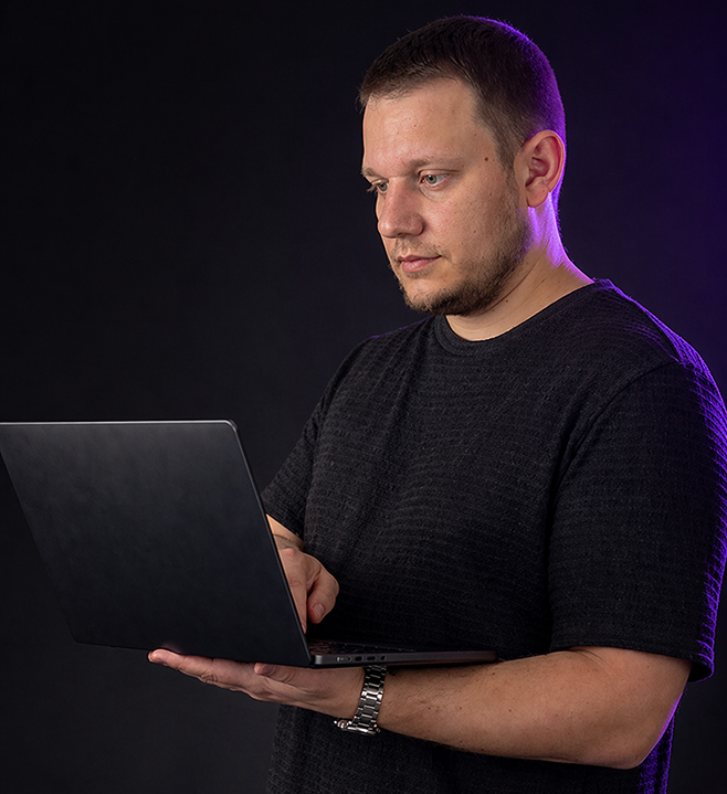 Alexander Dubinin – Senior UX/UI Designer aus Frankfurt mit über 50 begleiteten B2B- und SaaS-Projekten