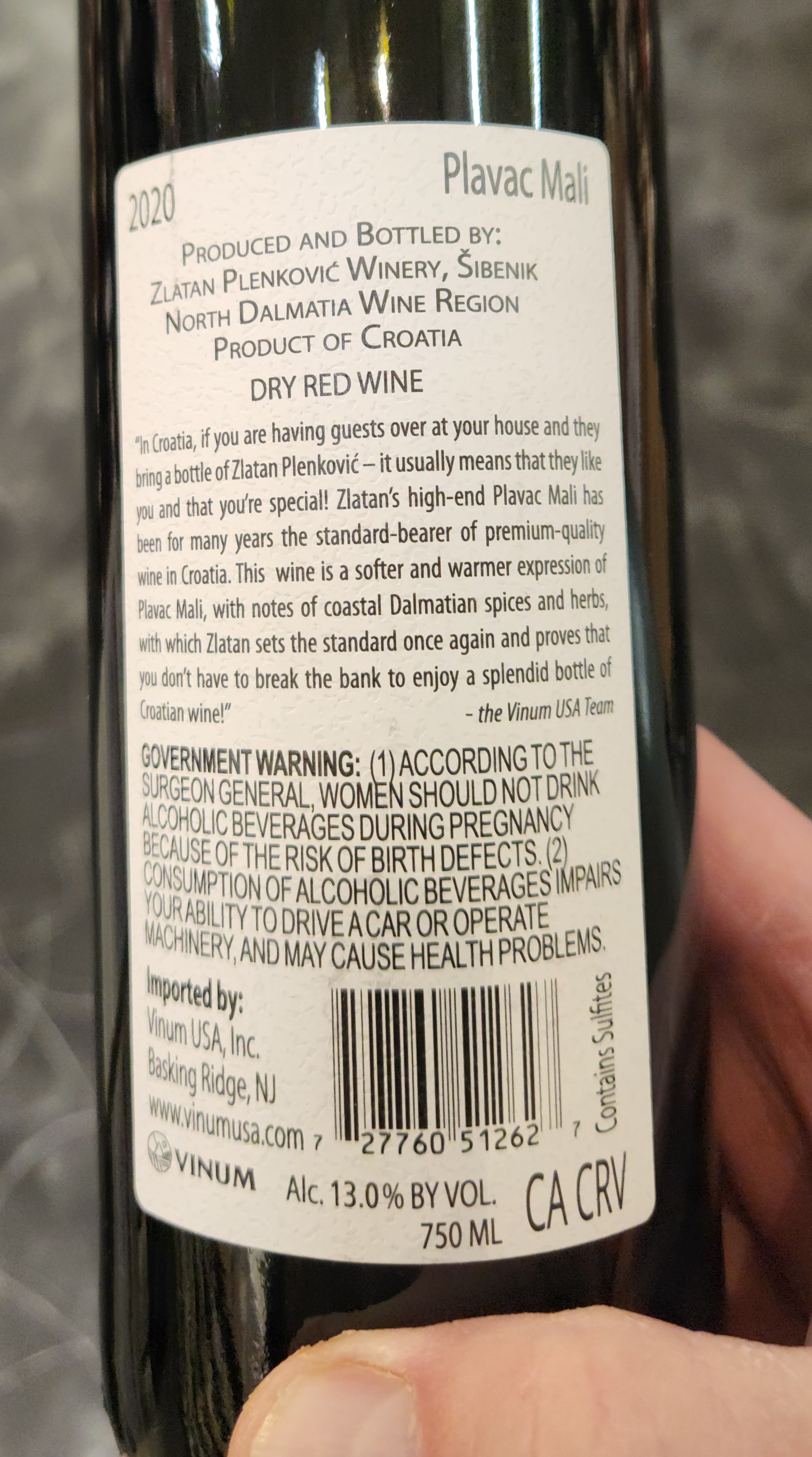 Zlatan Plavac Mali delivers real character, regional identity, and serious food-pairing power. On sale, it’s one of the smartest red wine buys on the shelf for winter drinking. If you like bold but balanced reds and want to explore beyond France and Italy, this is your move.