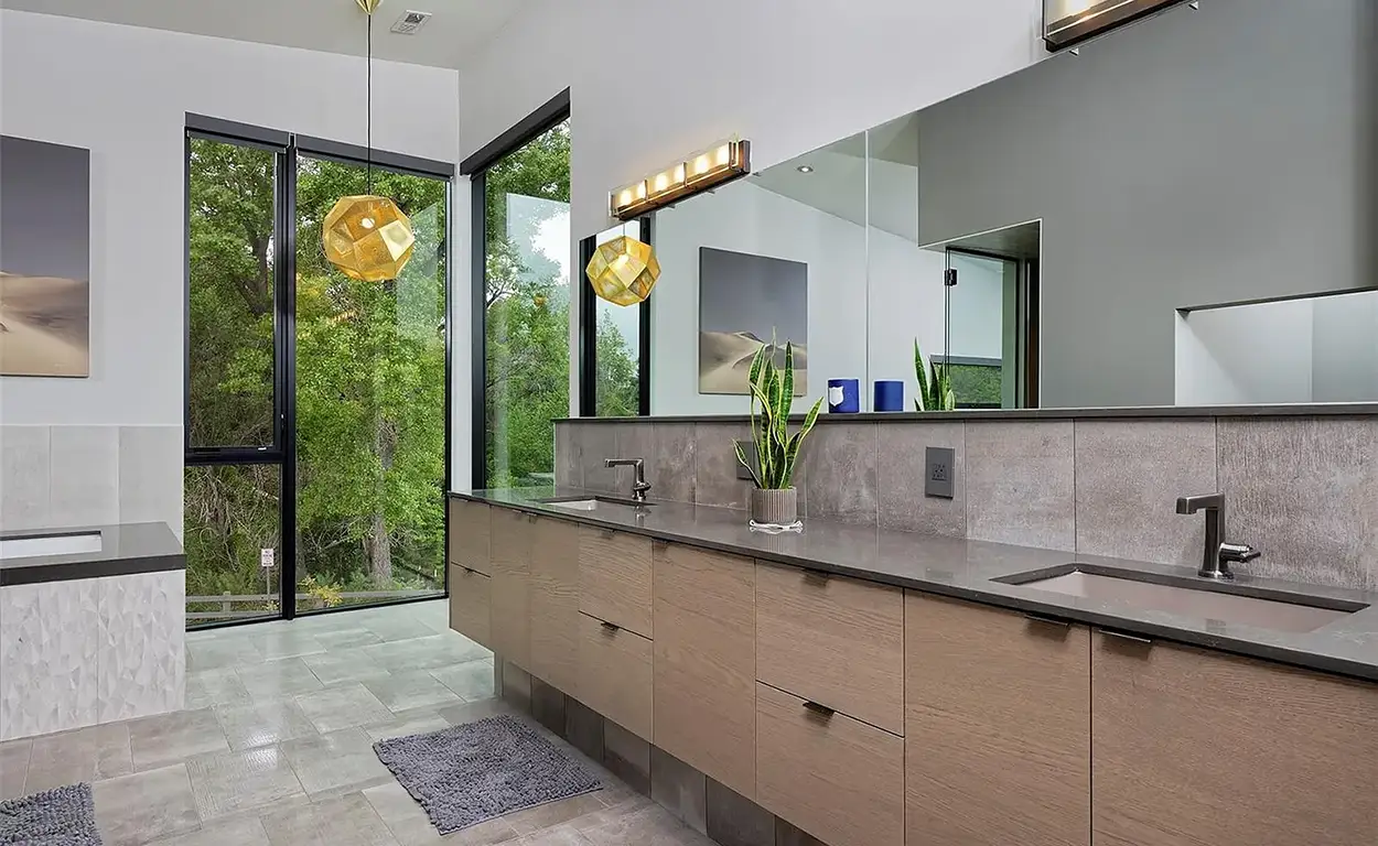 Custom kitchen remodeling project in Kitchen, Denver. Features modern cabinetry, high-end finishes, and expert renovation craftsmanship.