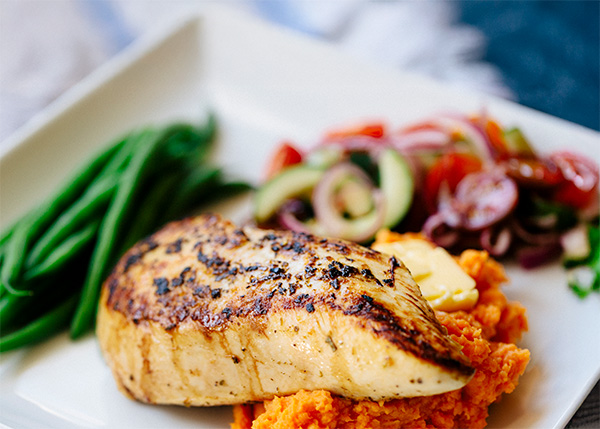 A healthy balanced protein chicken dish.