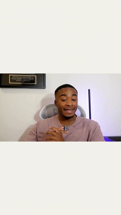 Jean, founder of an ecommerce fitness brand, giving a video testimonial