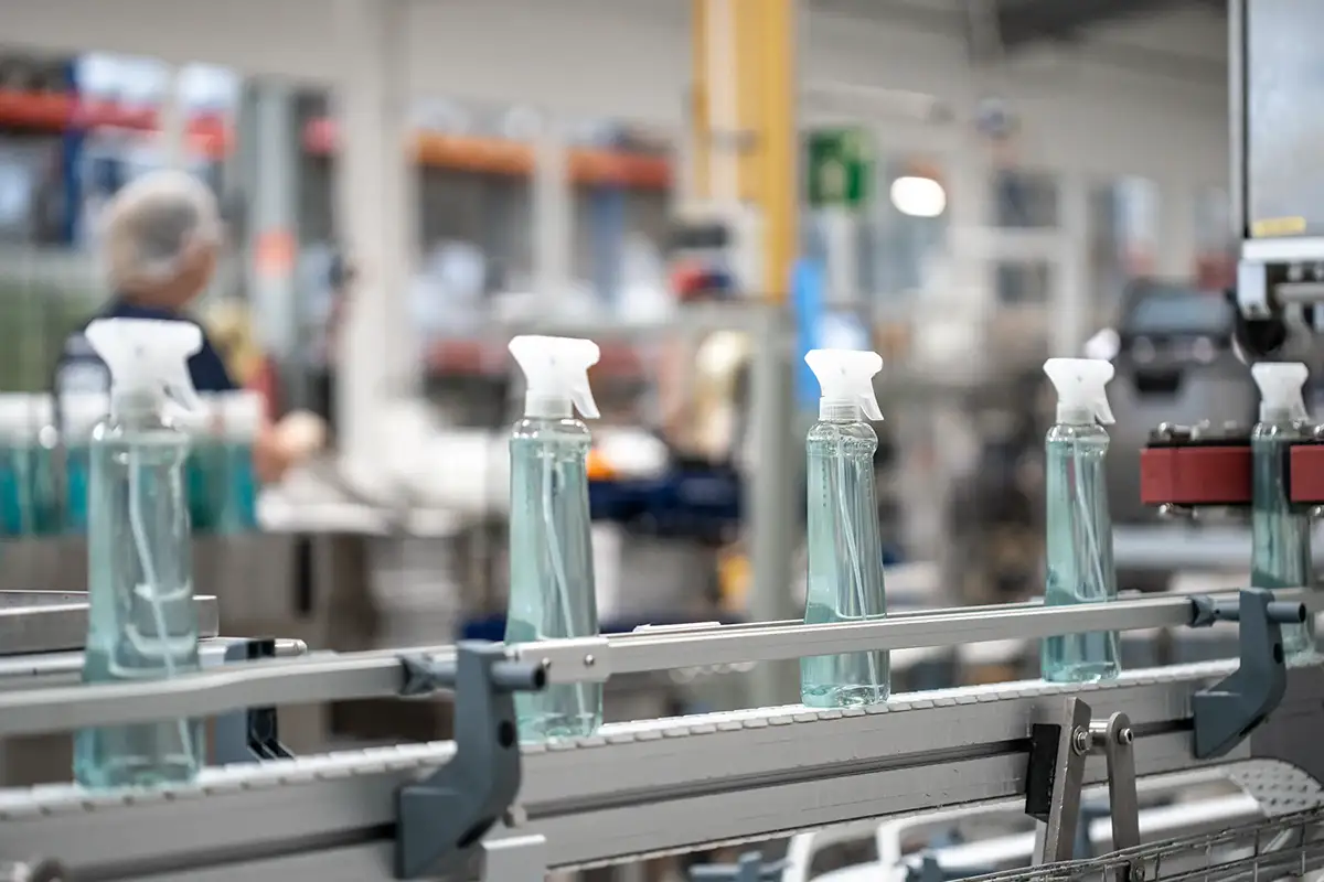 Eine Produktionsreihe von Sprühflaschen