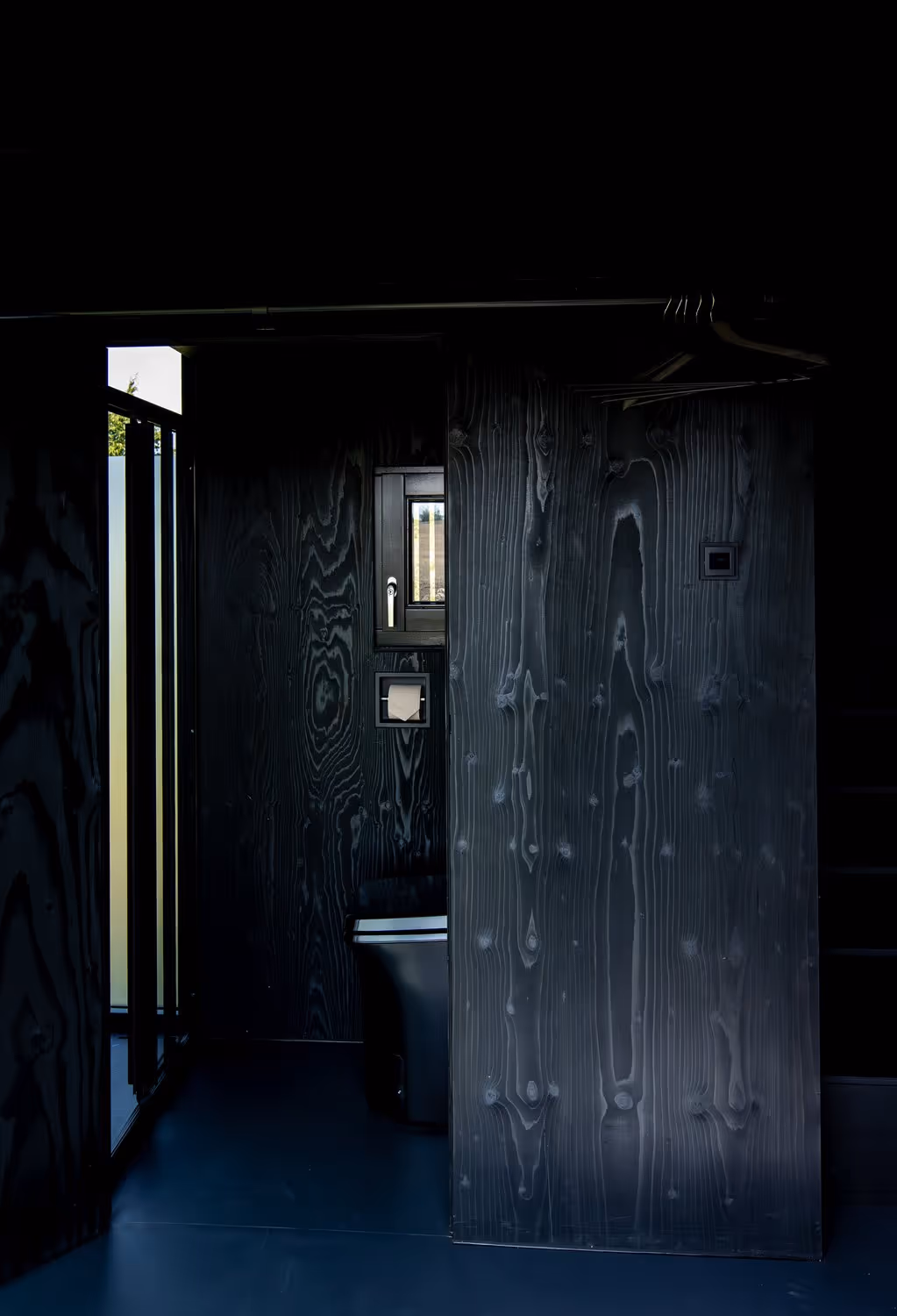 Badezimmer in der NORI Cabin auf Rügen