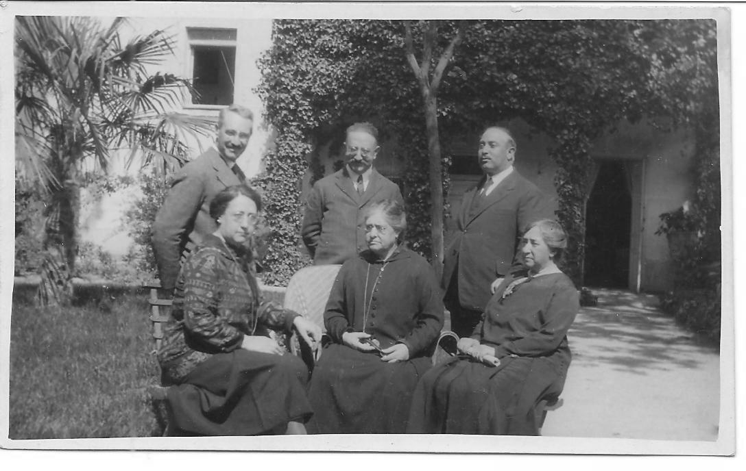 Foto: Ramón Lopez Rumayor y amigos en la Isla de Cortegada Año 1931.