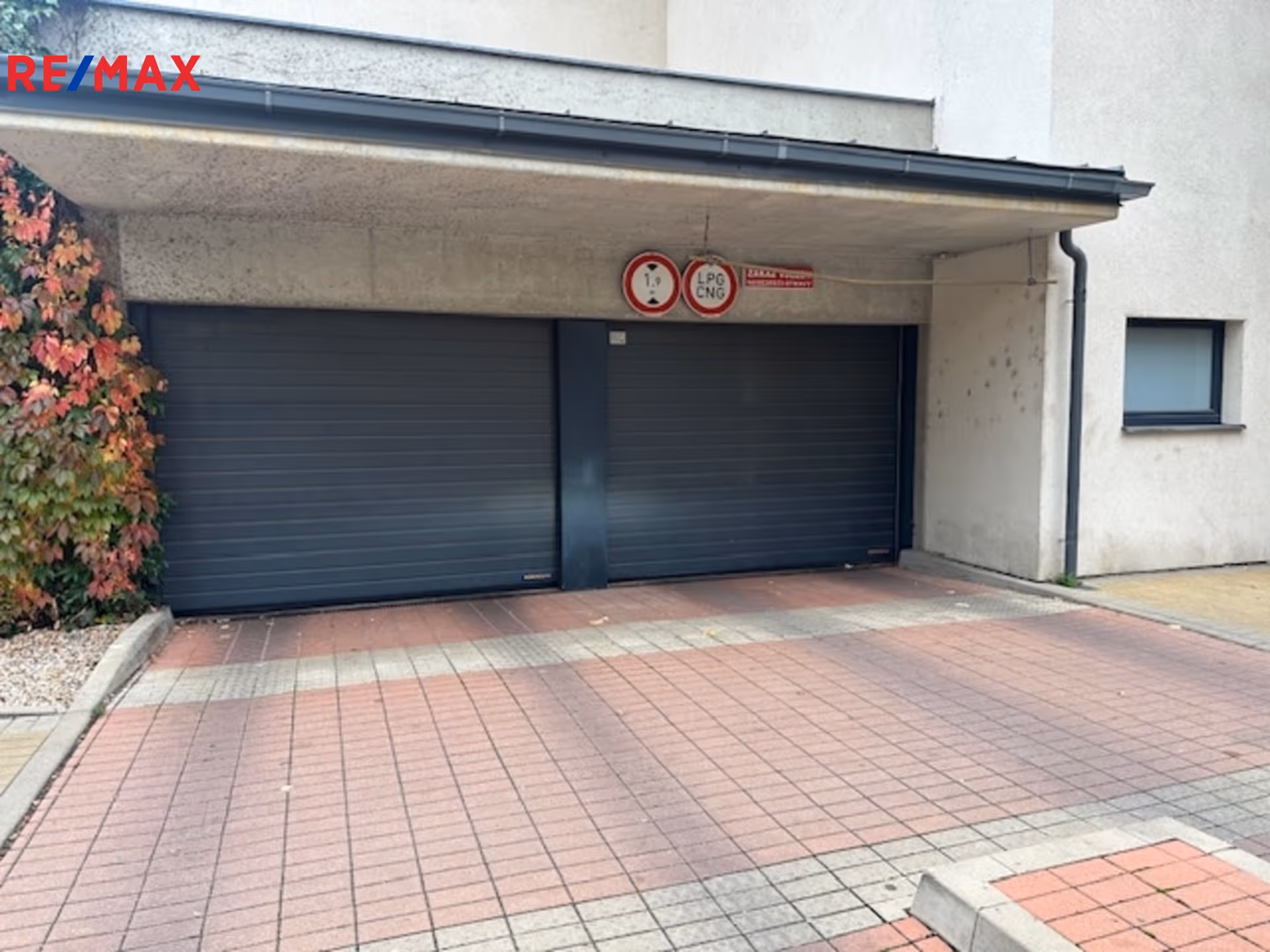 VJEZD DO BYTOVÉHO KOMPLEXU