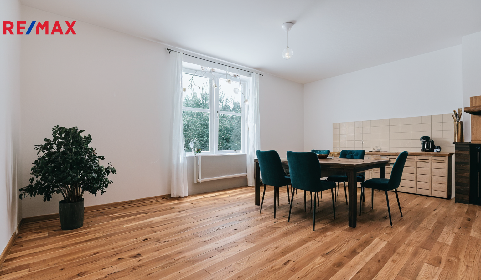 Prodej bytu 2+kk, 42 m2, Praha