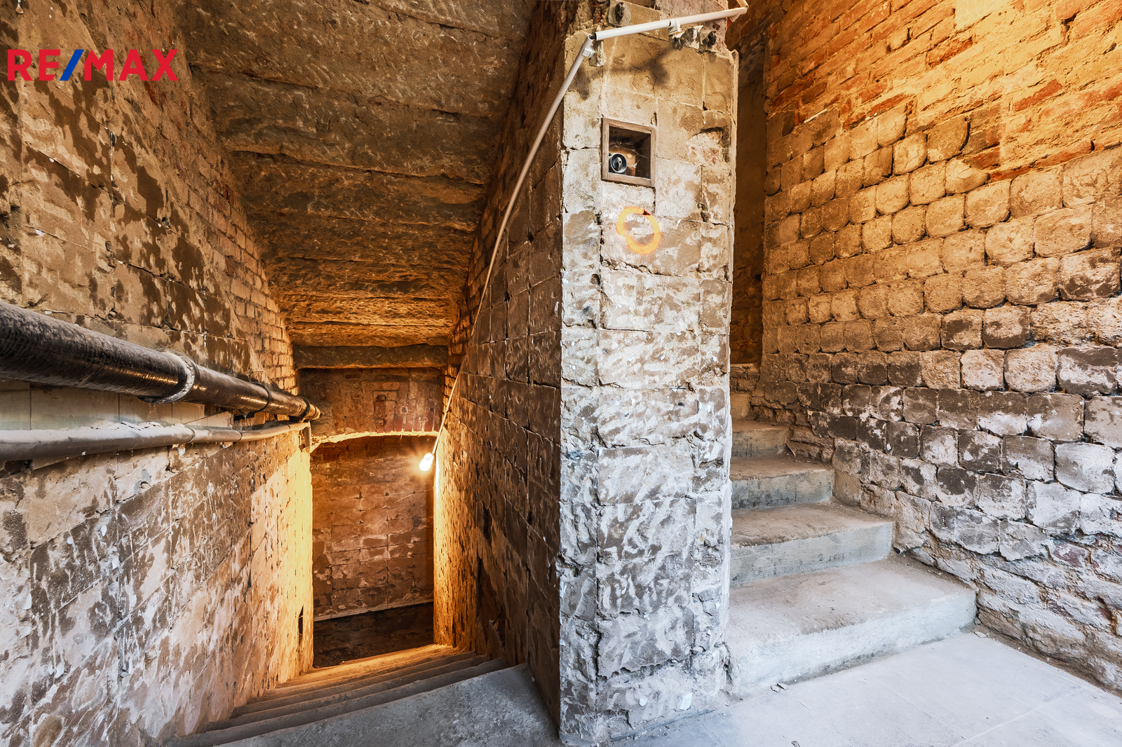 NEBYTOVÝ PROSTOR SEIFERTOVA