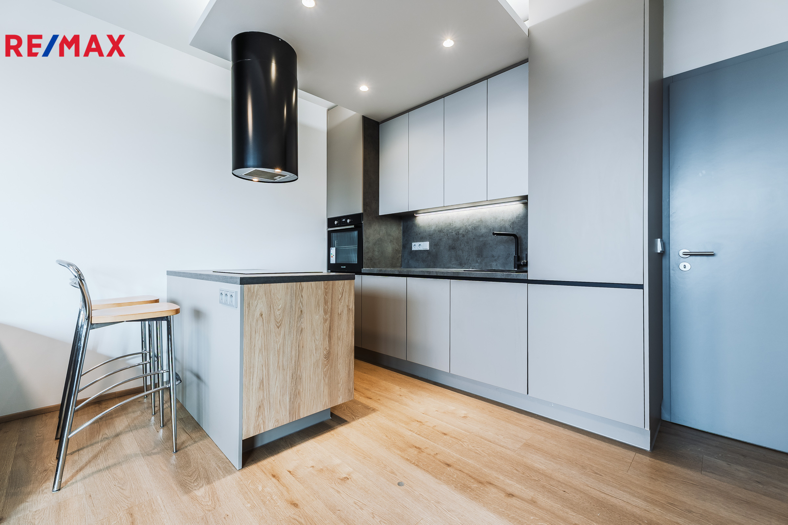 Pronájem bytu 2+kk, 96 m2, Praha