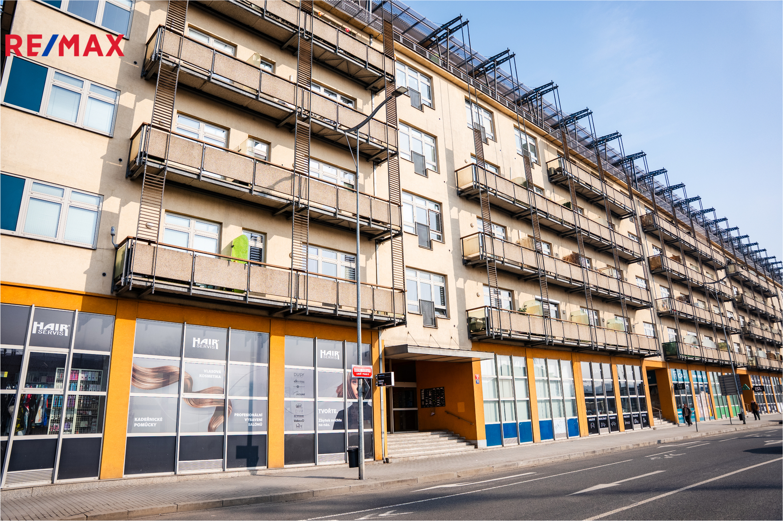 POHLED NA BYTOVÝ DŮM ČESKOMORAVSKÁ