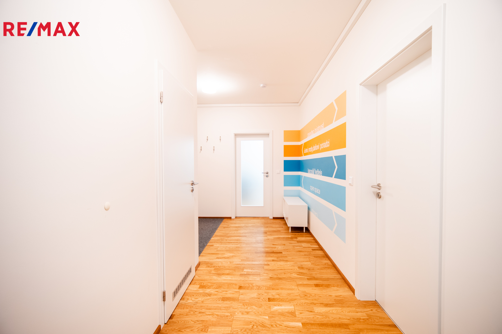 VSTUPNÍ HALA / RECEPCE