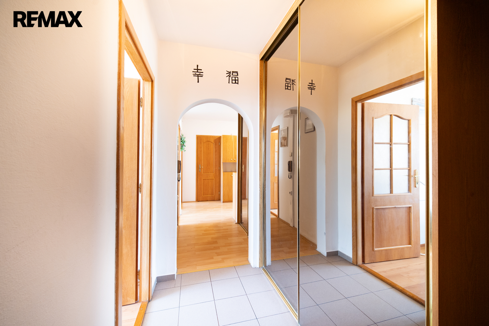 Chodba s úložným prostorem