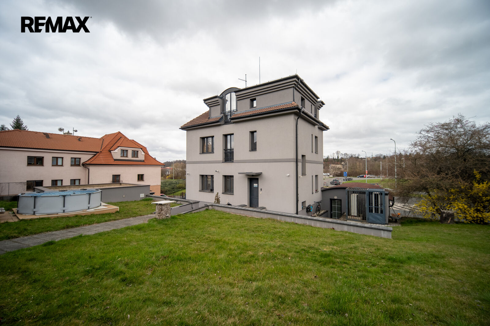 Pronájem rodinného domu, 188 m2, Praha
