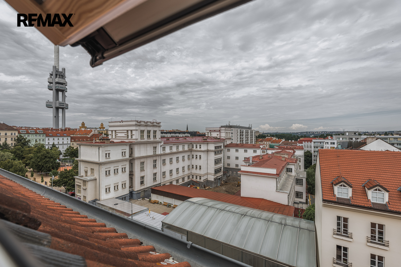 VÝHLED NA ŽIŽKOV