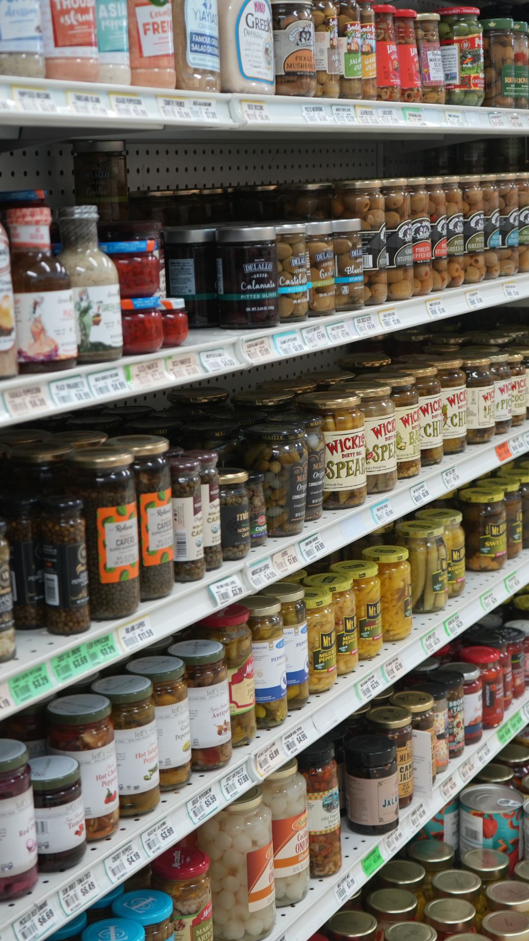 image of packaged goods shelf in a grocery store