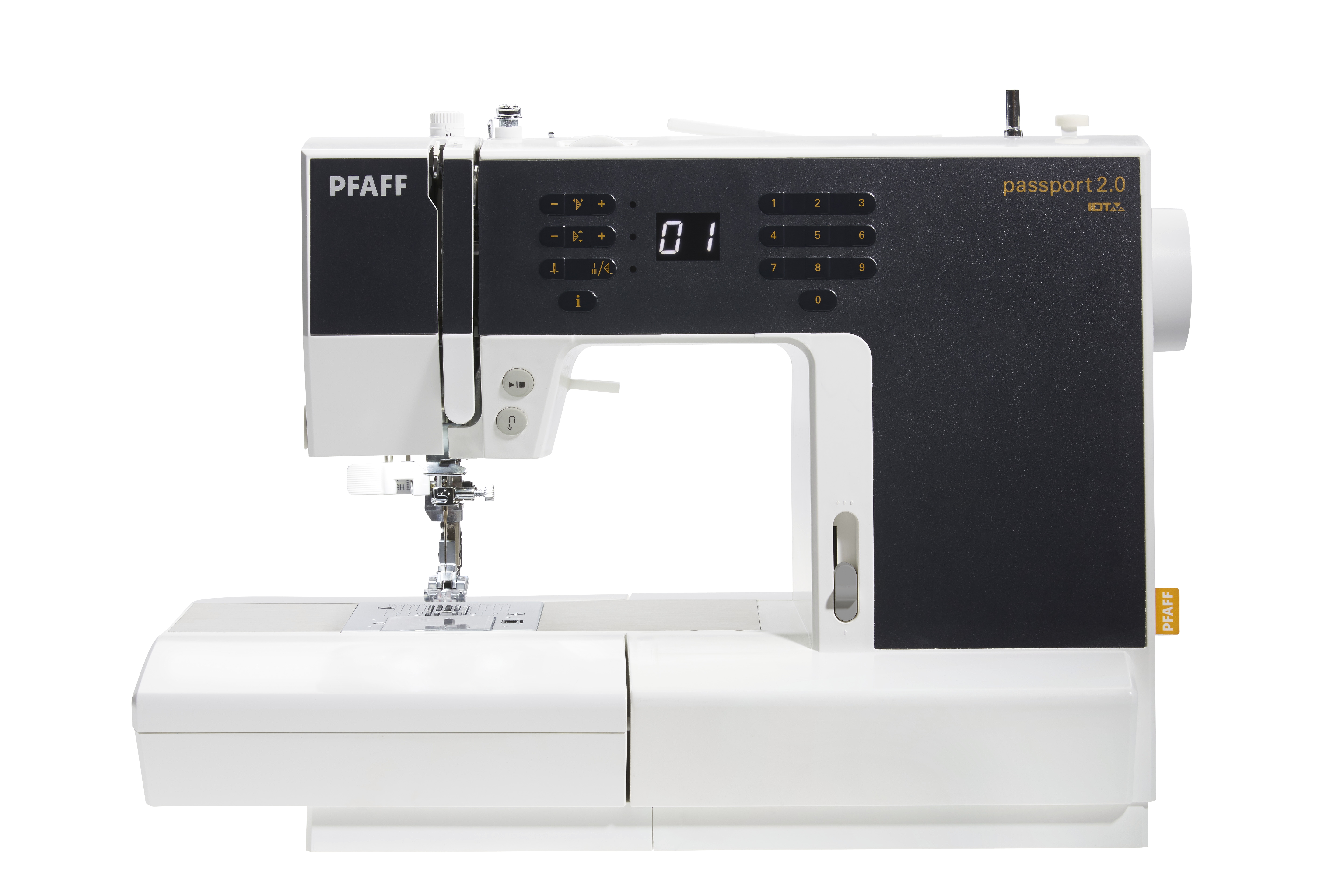 Machine à coudre Pfaff Passport 2.0 moderne avec écran digital et boutons de sélection.