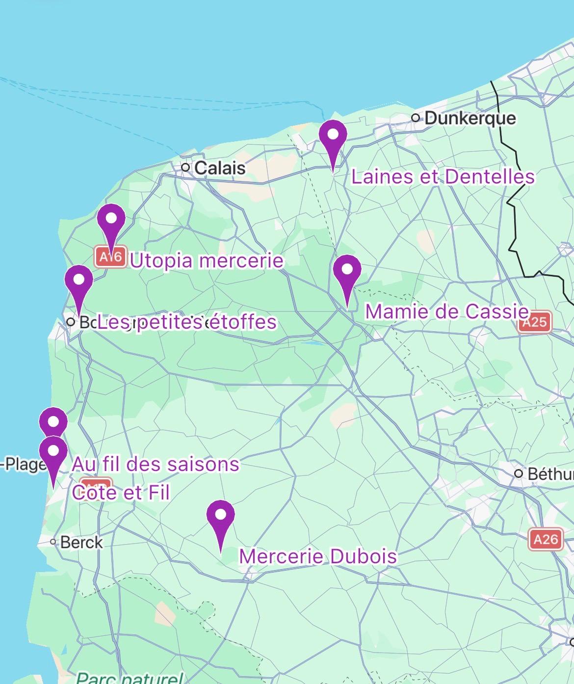 Carte avec des épingles indiquant des merceries et boutiques textiles autour de Calais et Berck en France.