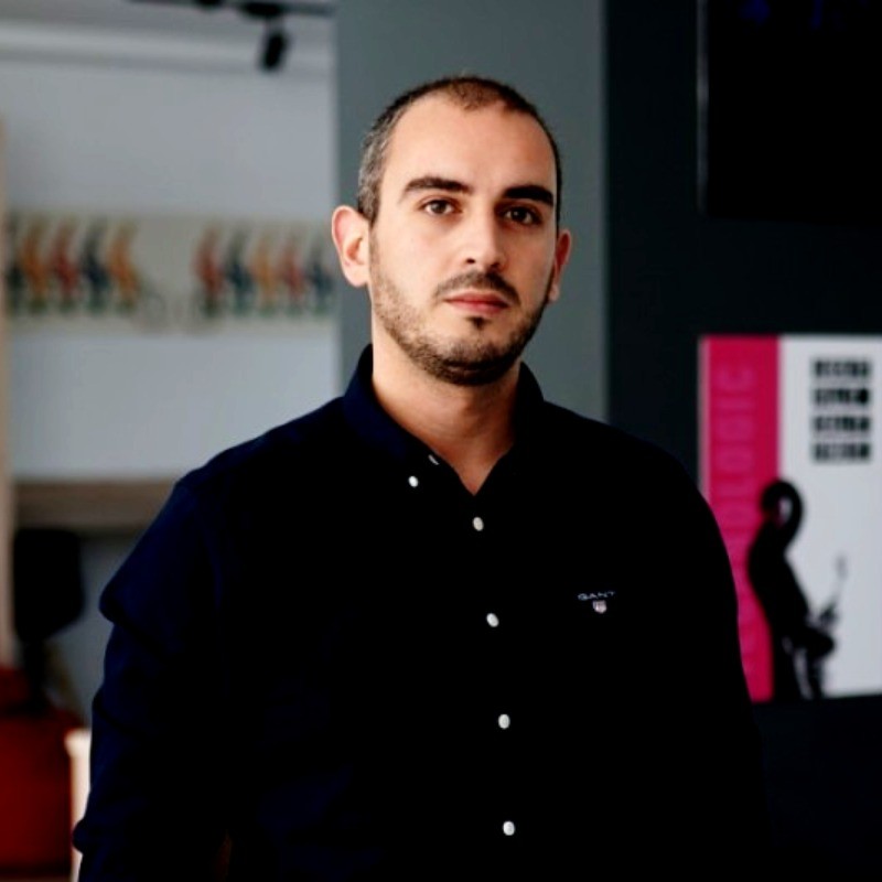 [headshot] image of customer (for an architect firm)