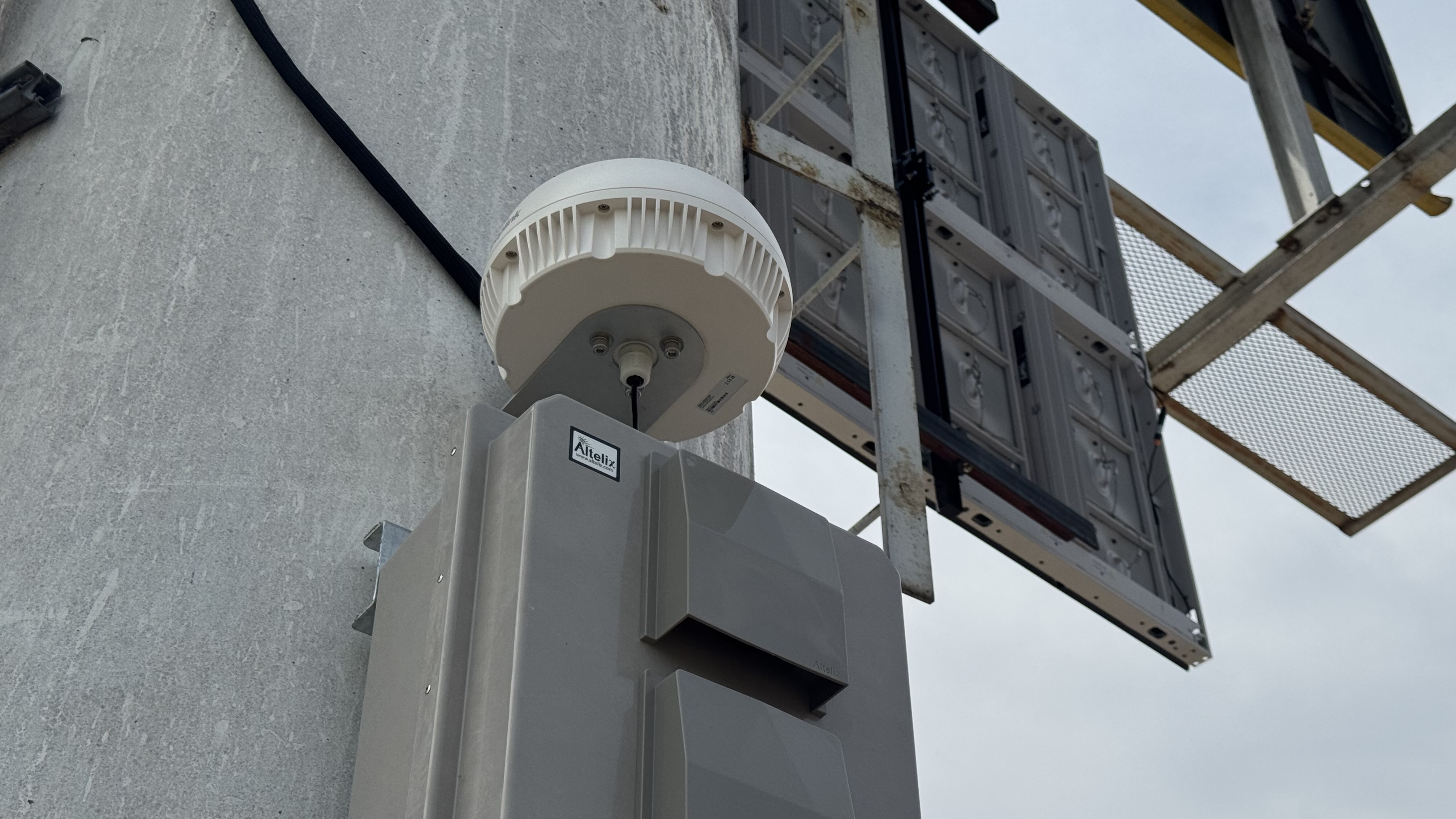 4.	Weather-rated enclosure with ambient-light sensor mounted to the sign structure for automatic LED brightness control.