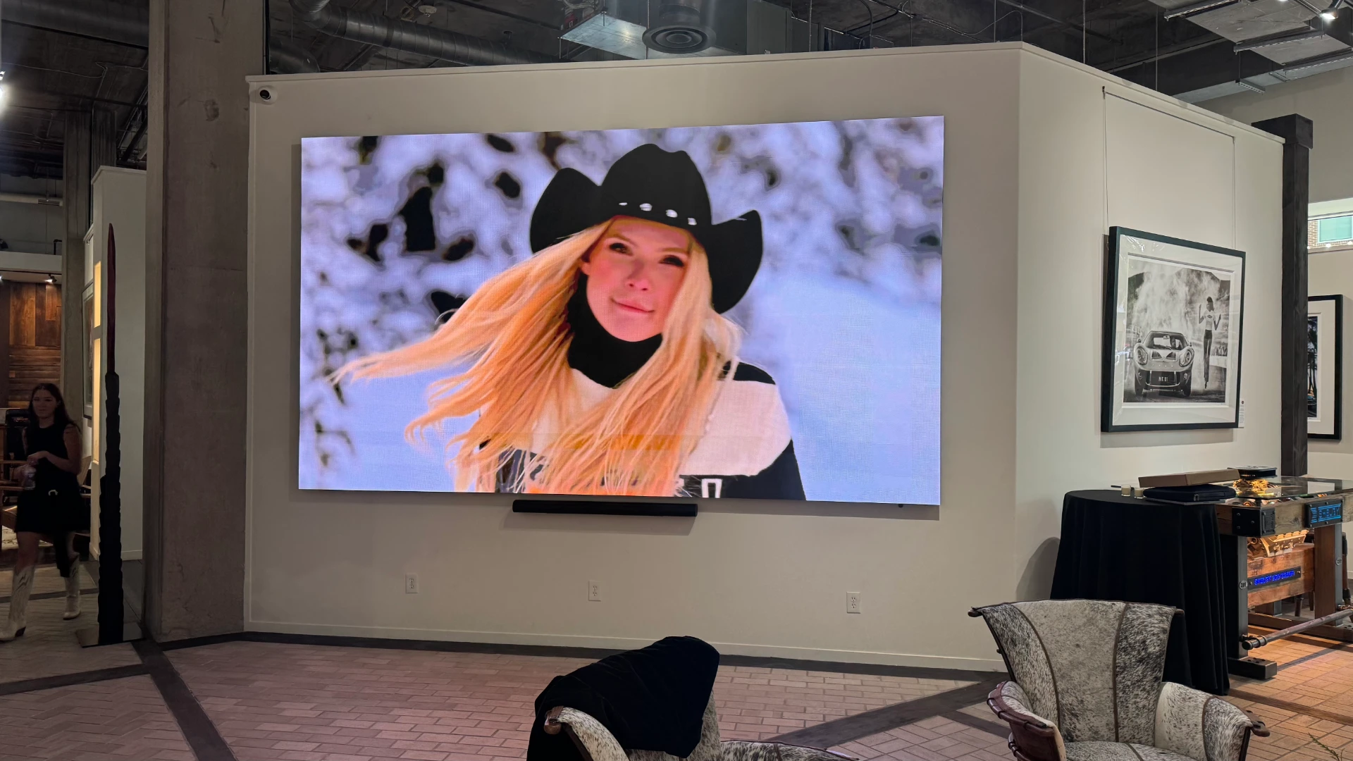 CMG Visuals LED wall showing fine art photography in David Yarrow's gallery, rendered with high color accuracy.