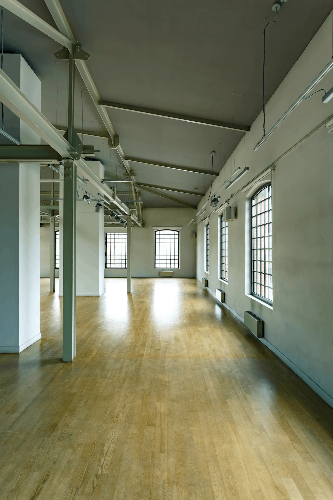 interior-with-loft-windows