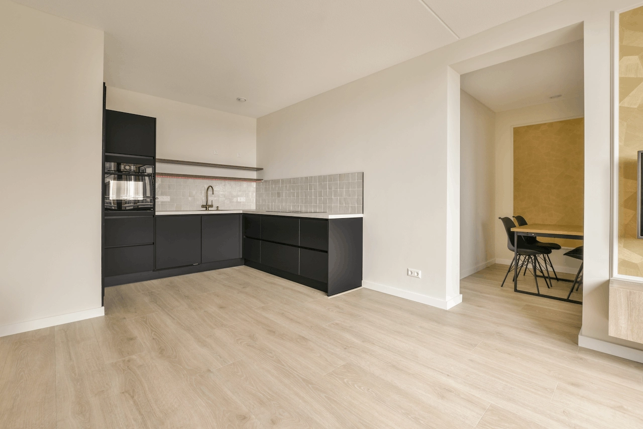 Spacious Vinyl Flooring Kitchen