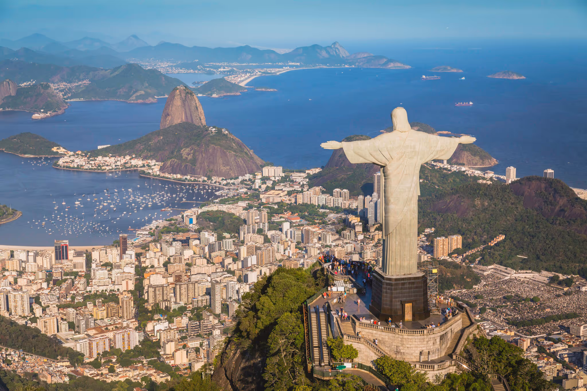 Brazil’s presidential election moves to a second round between Lula (48.4%) and Bolsonaro (43.2%). The country is highly polarized, and campaigns are focused more on personal attacks than policy. Bolsonaro gained support in key states and in Congress, while Lula secured some centrist endorsements. The far right grew in the legislature, but the centrist “Centrão” bloc remains influential.