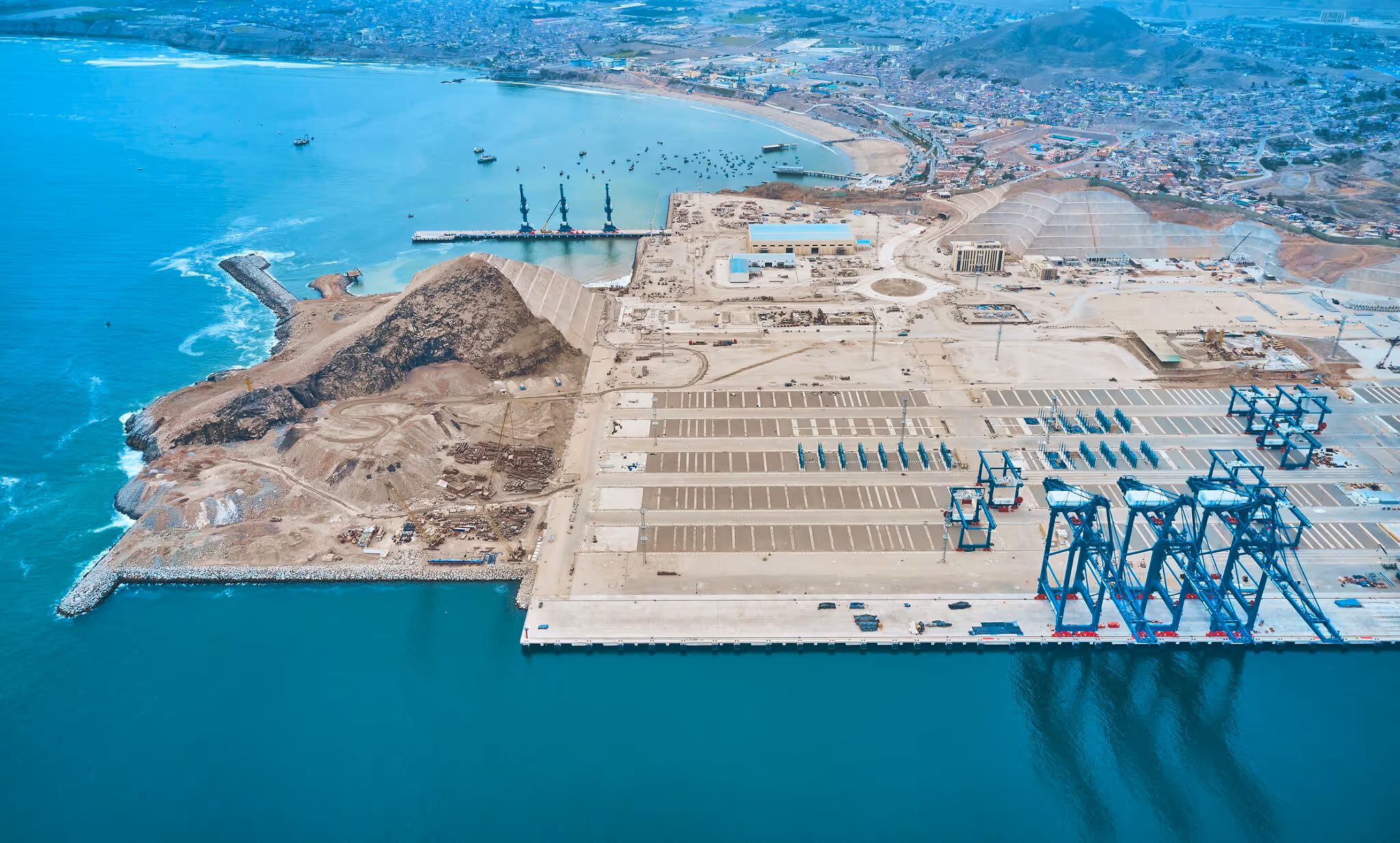 The inauguration of Peru’s Chancay Mega-Port—financed and built with Chinese investment—marks a major geopolitical and economic shift in Latin America. The port is expected to boost Peru’s economy and strengthen China–LATAM trade, especially in e-commerce and critical minerals. However, it threatens existing ports in Chile and regional competitors like Amazon and MercadoLibre. The U.S. is countering China’s influence through investment in Chile’s San Antonio port, while other countries like Colombia and Nicaragua are also stepping up port infrastructure to remain competitive.