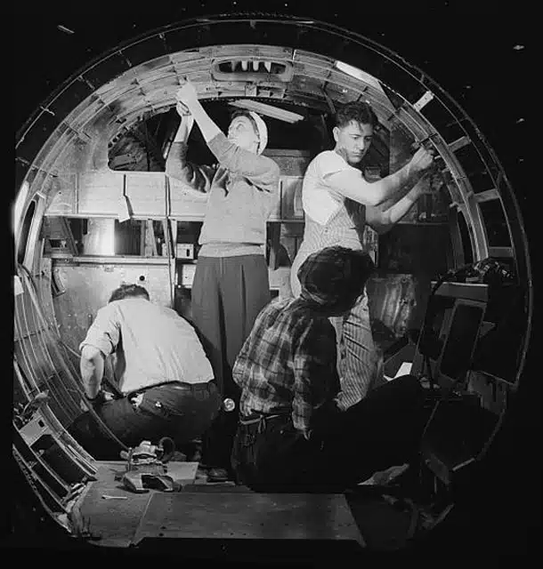 LIBRARY OF CONGRESS – WORKERS AT THE BOEING PLANT IN SEATTLE, 1942