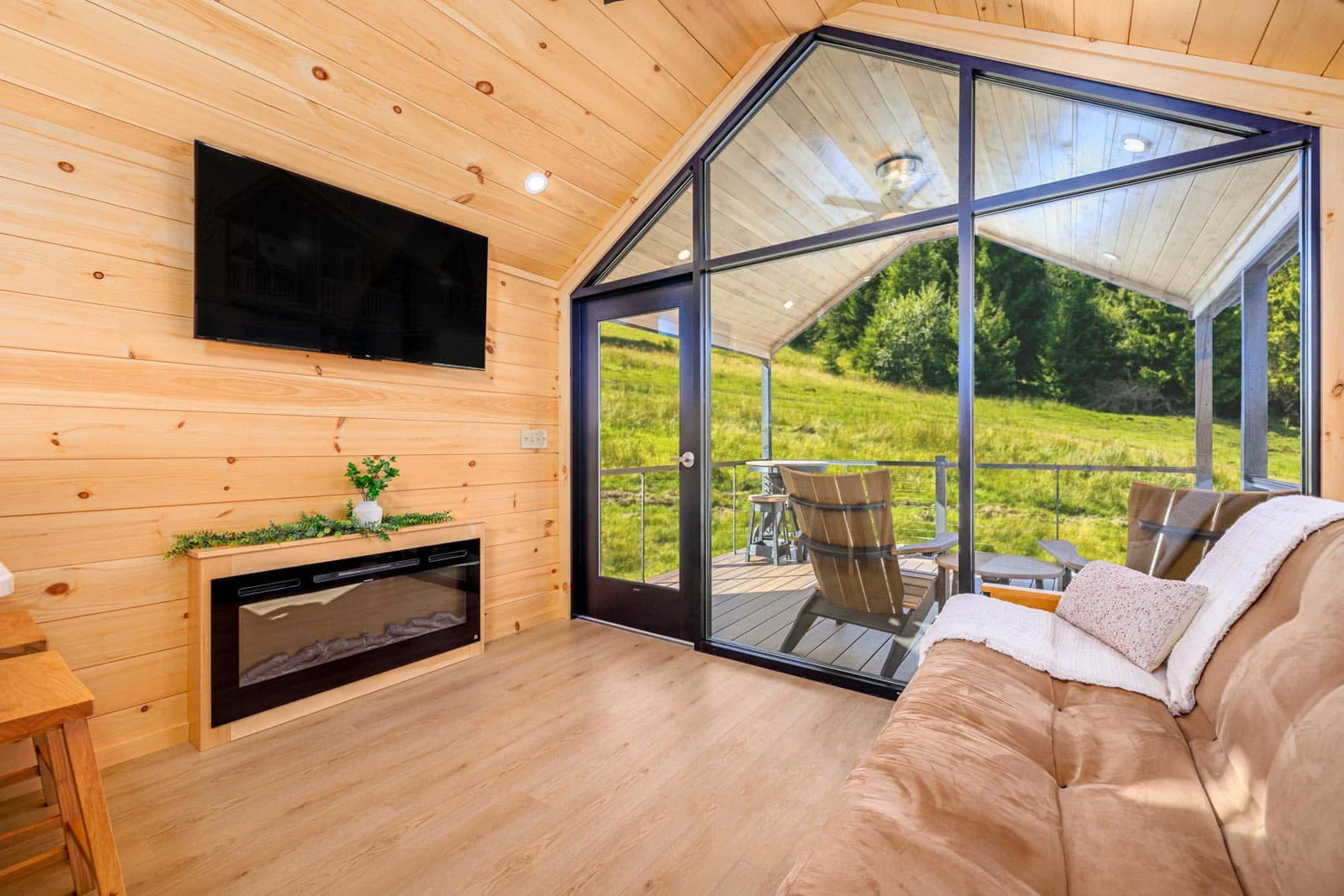 Scandinavian Sierra — gallery photo 12