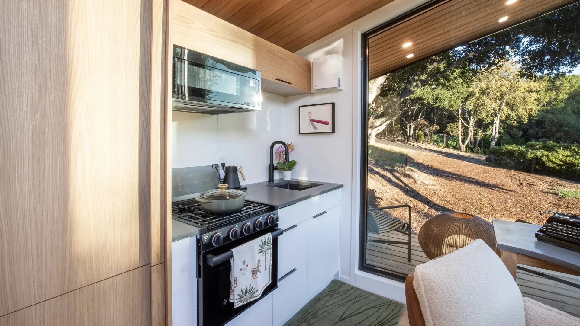The Modular Stay — gallery photo 4