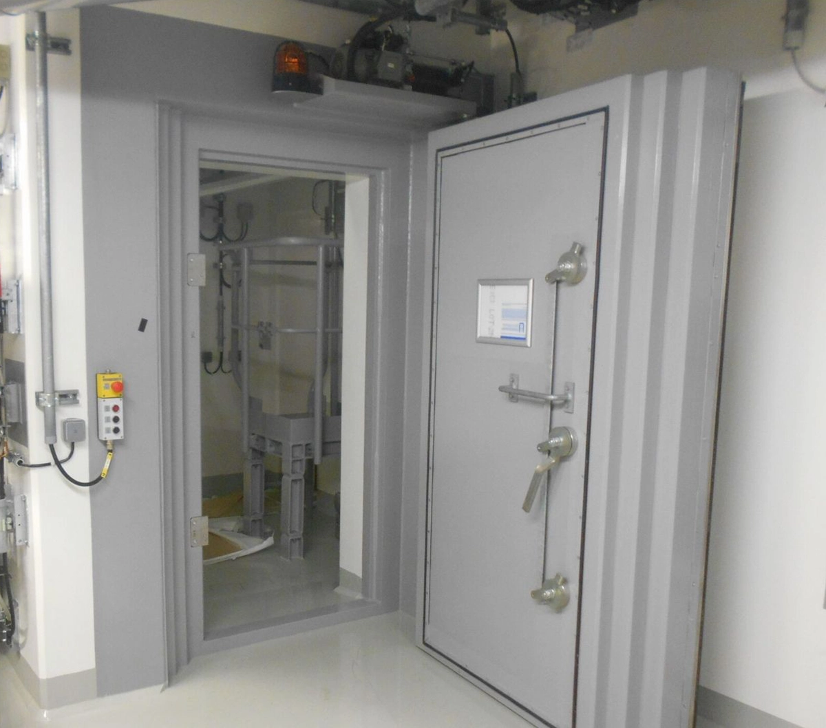 Porte modulaire AGIL : propriété à la carte résistant aux séismes anti-radiation dans les secteurs du nucléaire, de la défense, oil&gas