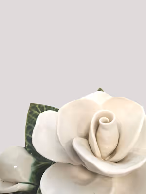Rose blanche en faïence, produit artisanal