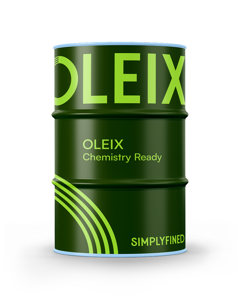 Grünes Metallfass mit der Aufschrift „OLEIX RO 85 – Chemistry Ready"