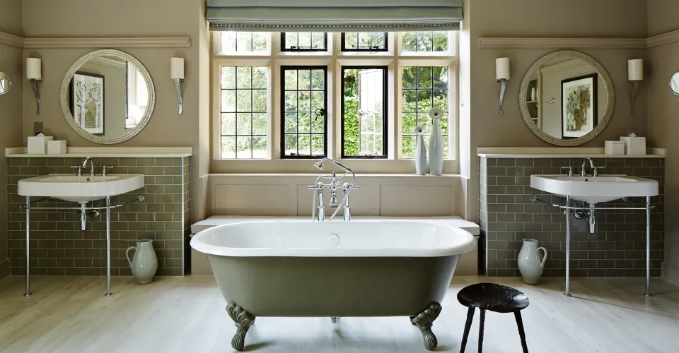 Zenith - bath tub image 
