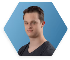 Lukas – Solution Engineer, DEVWARE GmbH